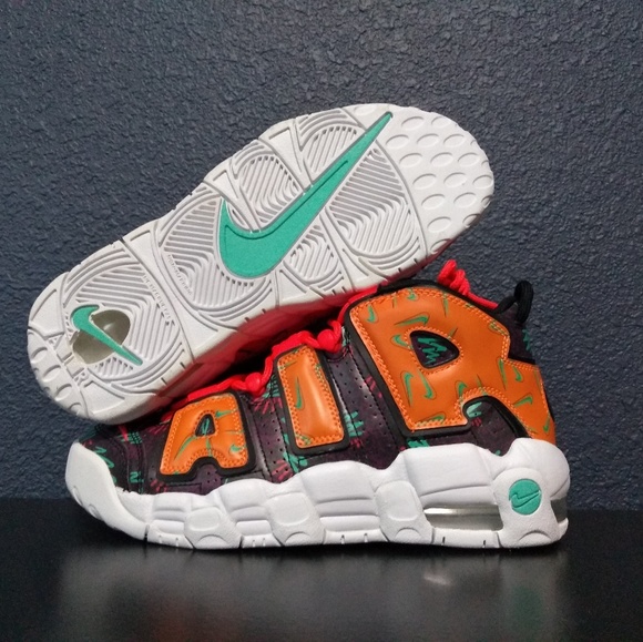 nike air more uptempo gs